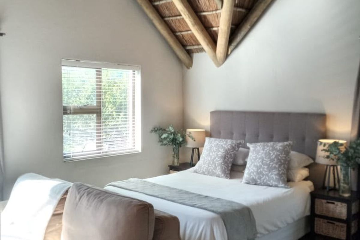 Fully Furnished Studio Apartment to Rent - West Beach - Photo 3