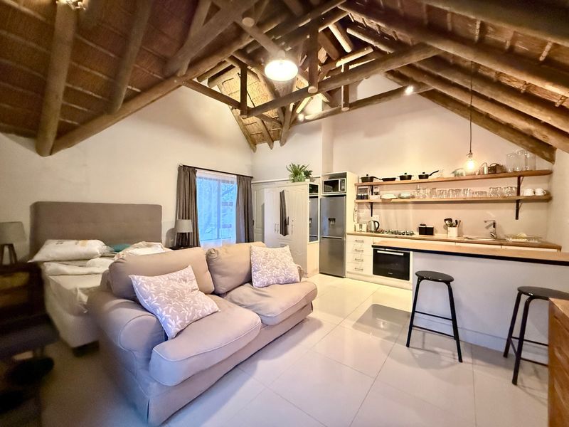 Fully Furnished Studio Apartment to Rent - West Beach - Photo 5