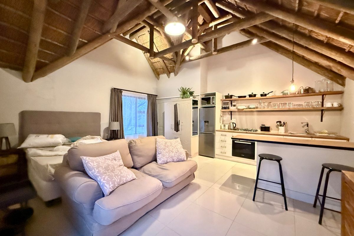 Fully Furnished Studio Apartment to Rent - West Beach - Photo 5