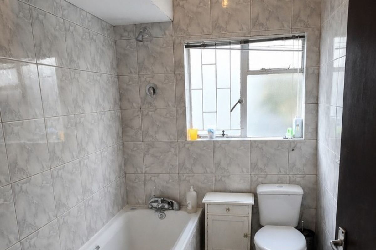 Apartment For Sale in Bellville Central, Bellville - Photo 3