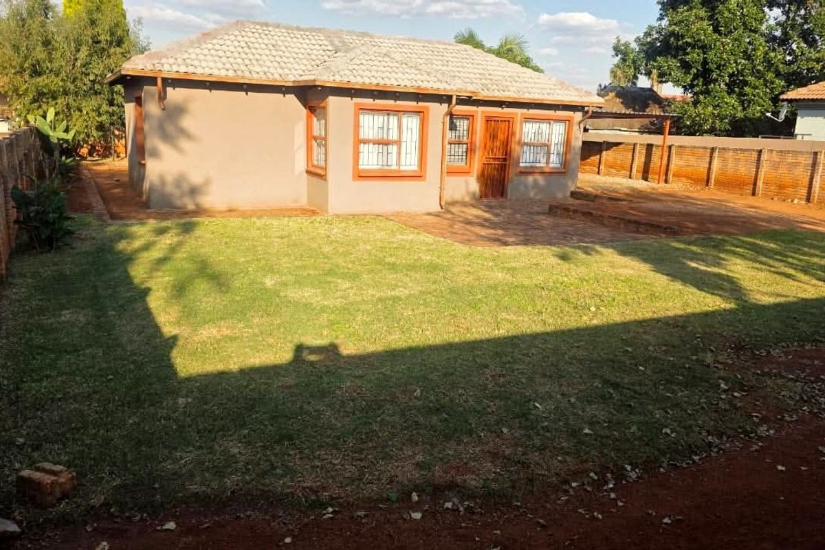 3 Bedroom House for Sale in Orchards x46 - Photo 2