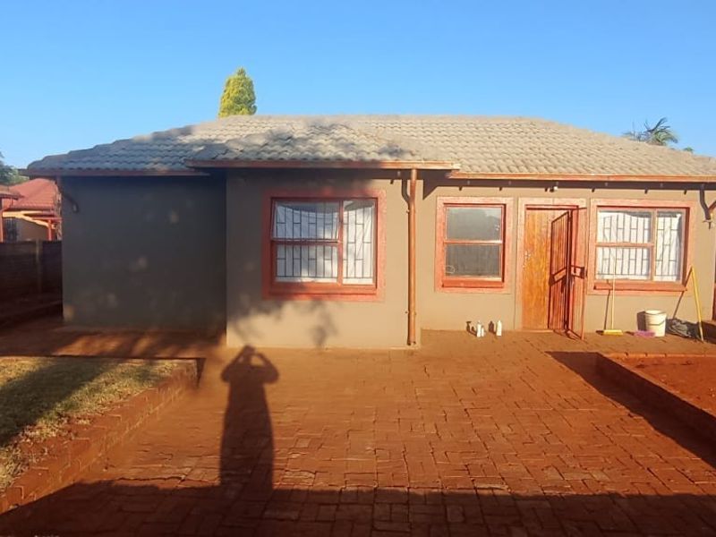 3 Bedroom House for Sale in Orchards x46 - Photo 4