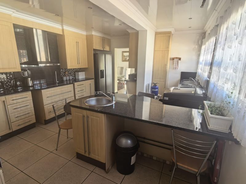 House For Sale in Sunward Park, Boksburg - Photo 4