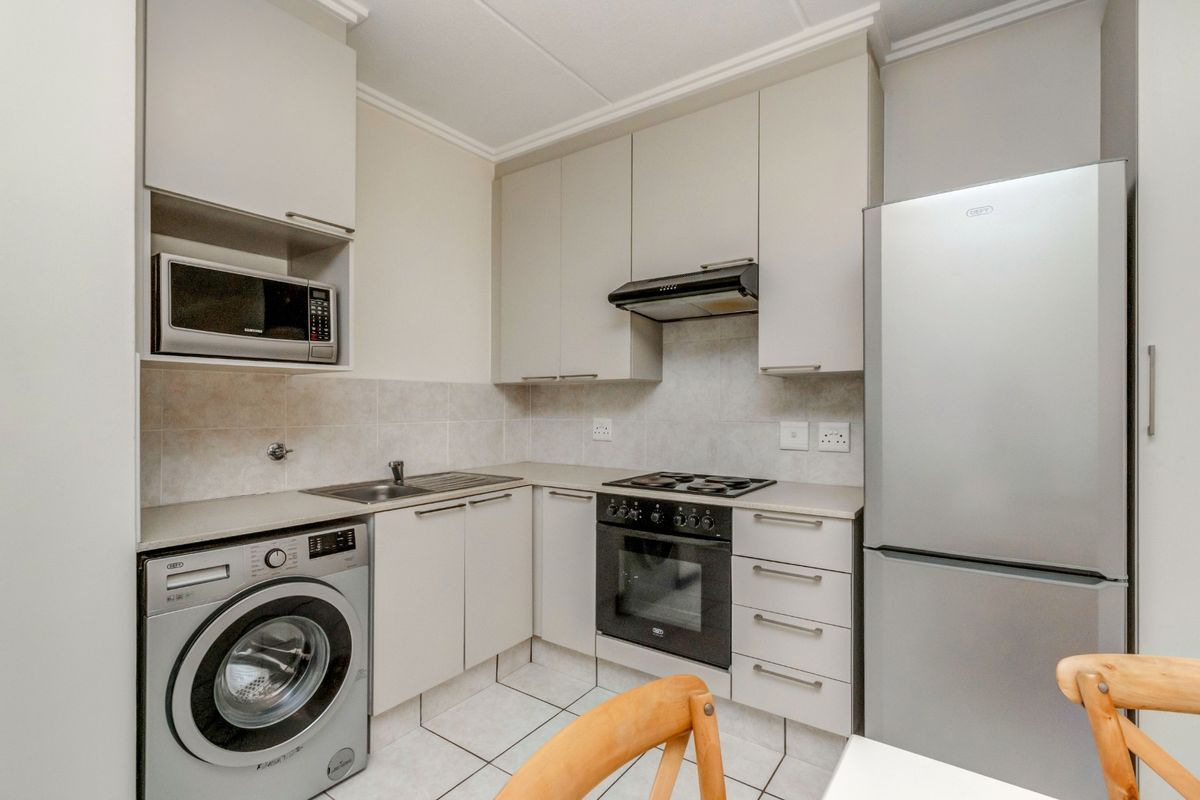 Furnished garden apartment in Cedar Lofts - Photo 5