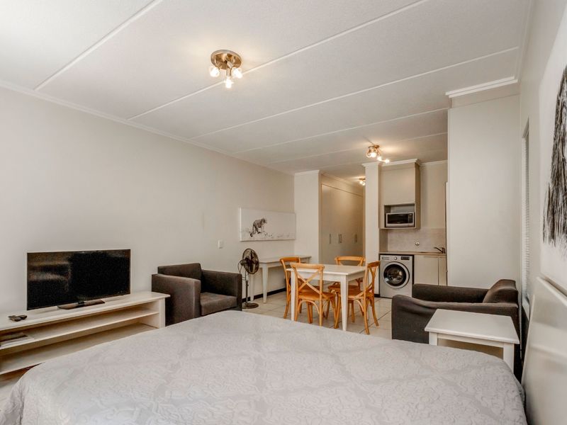Furnished garden apartment in Cedar Lofts - Photo 2