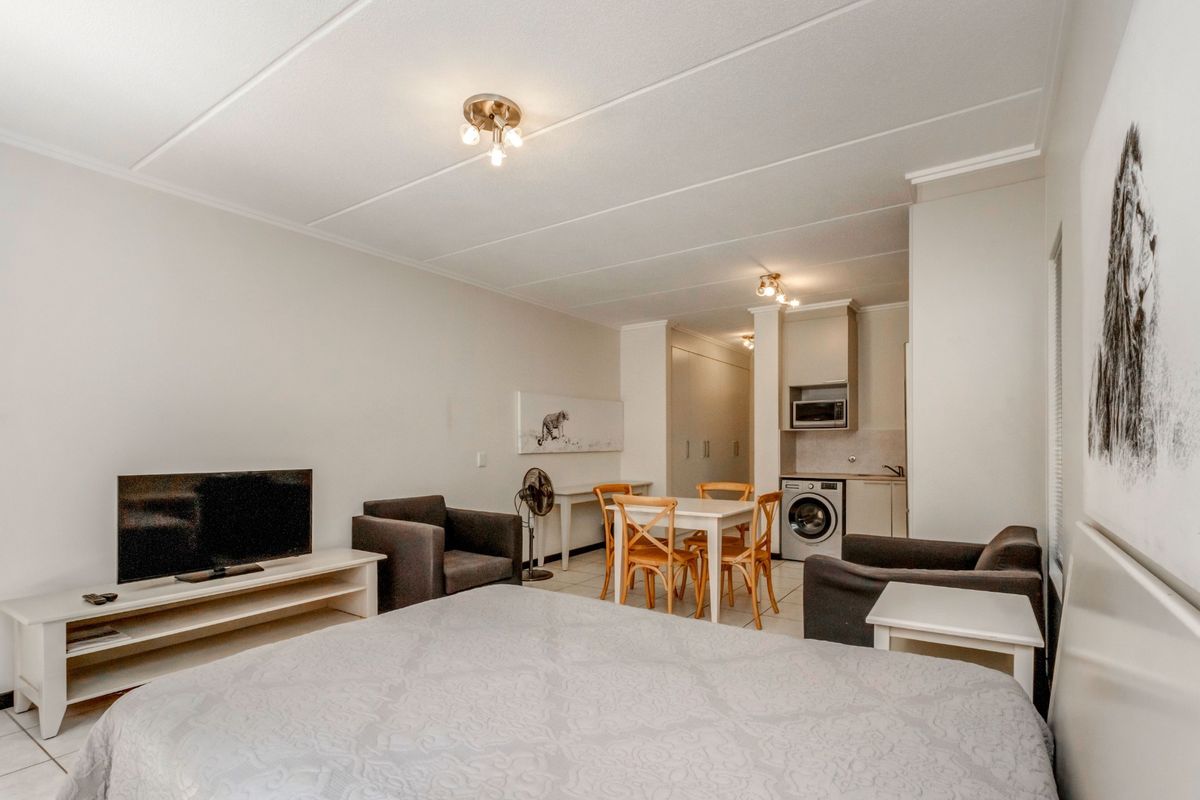 Furnished garden apartment in Cedar Lofts - Photo 2