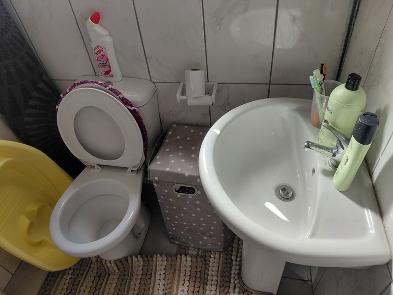 A Bachelor Apartment For Rent Cosmo City Ext 8 - Photo 6