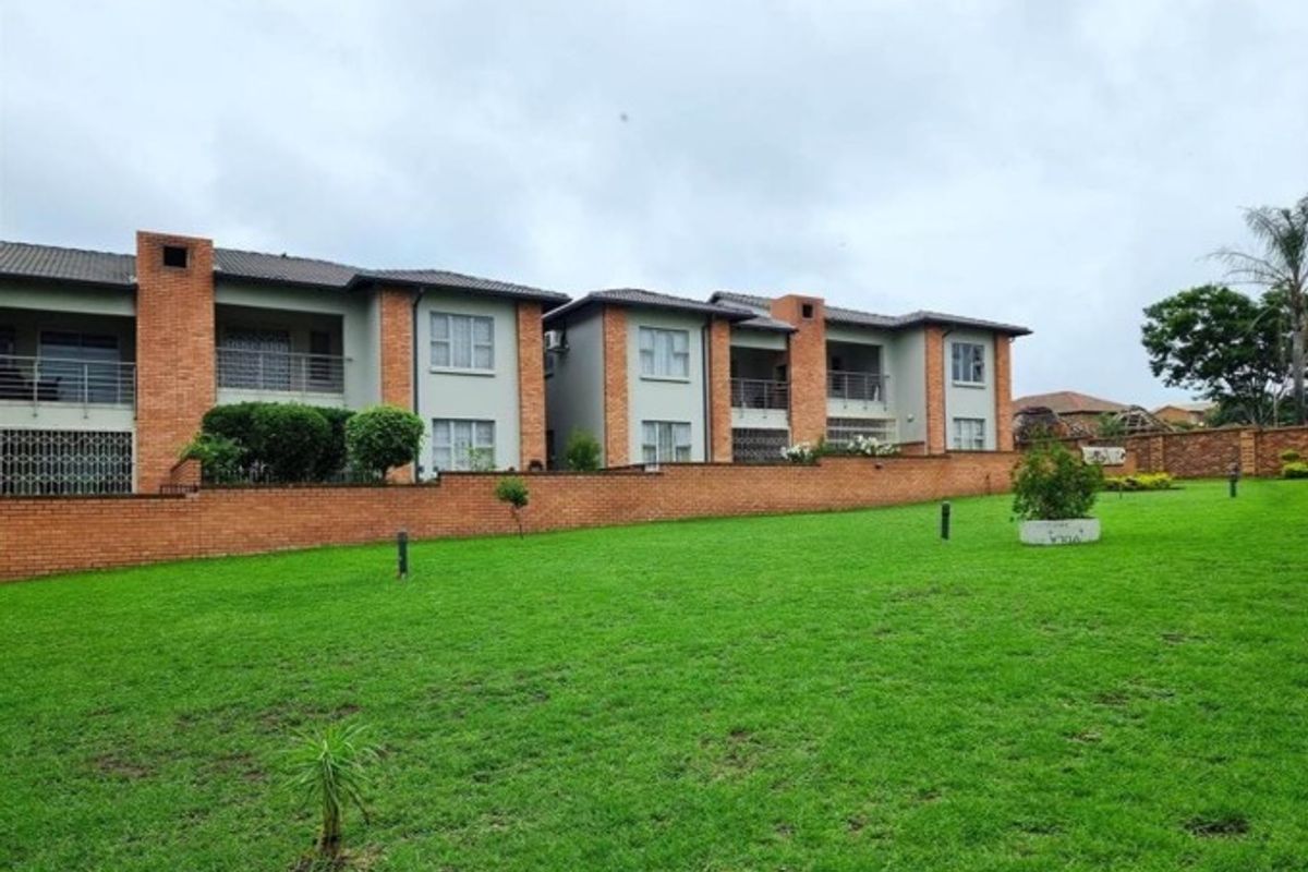 Ground floor 3 bedroom, 2 bathroom Apartment To Rent in Midrand - Photo 2