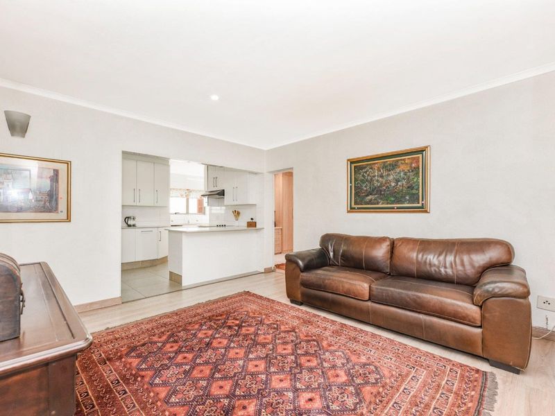 Creating Your Ideal Sanctuary: Secure, Eco-Friendly Living in Parklands Douglasdale - Photo 10