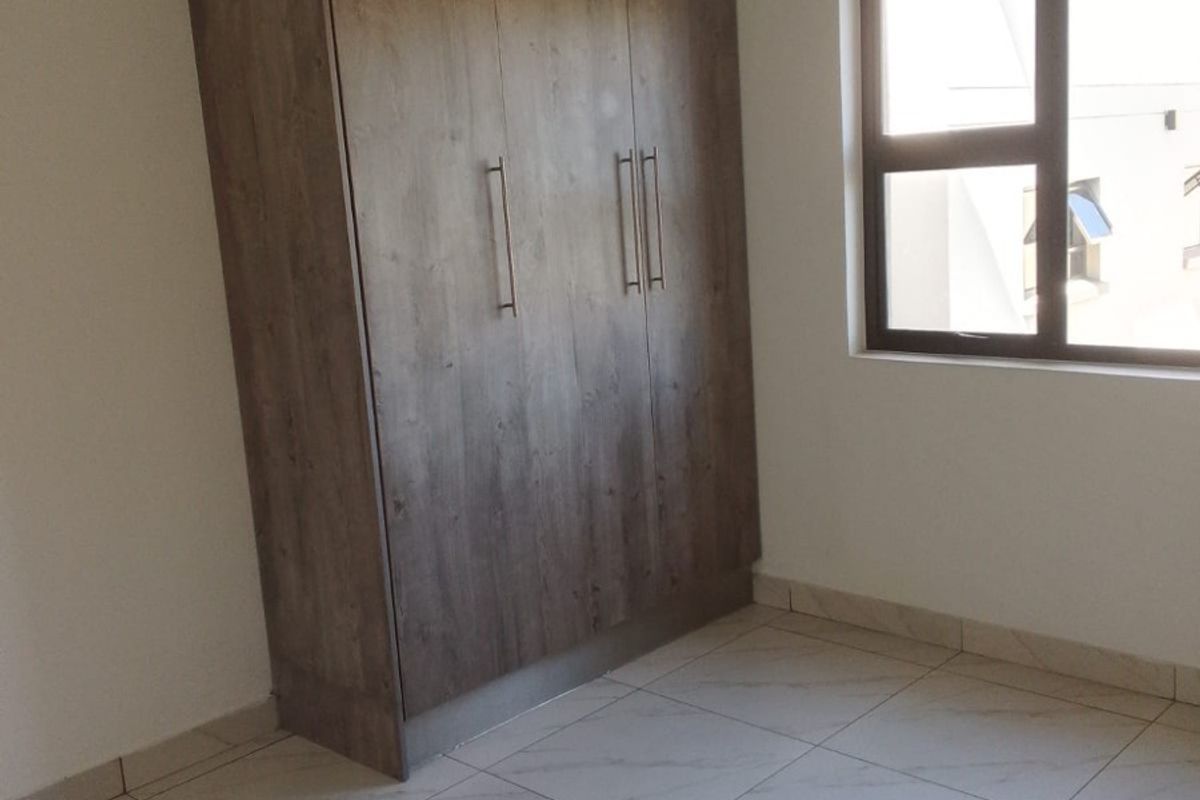 Apartment To Rent in Noordwyk, Midrand - Photo 4