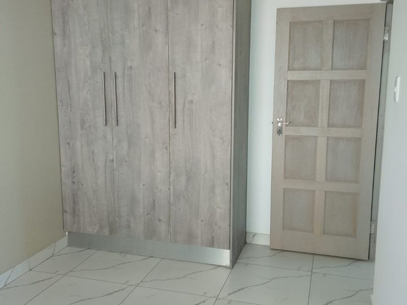 Apartment To Rent in Noordwyk, Midrand - Photo 2