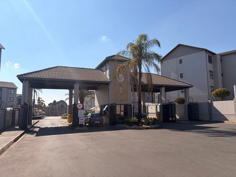 2 Bed | 2 Bath First Floor Apartment - The West End, Carlswald - Photo 1