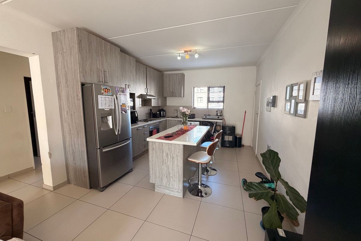 2 Bed | 2 Bath First Floor Apartment - The West End, Carlswald - Photo 4