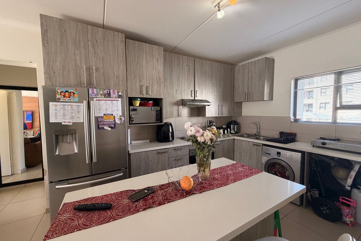2 Bed | 2 Bath First Floor Apartment - The West End, Carlswald - Photo 2