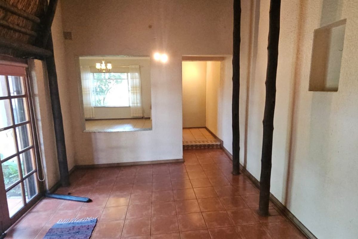 Neat family home in well sought after area.  Tranquil garden with sprinkler system - Photo 5