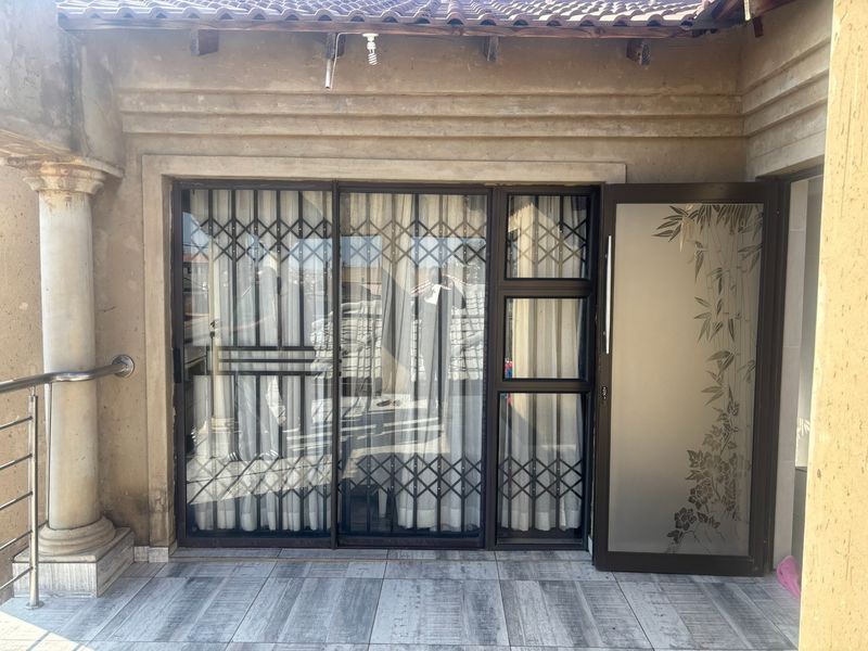 House For Sale in Bram Fischerville Soweto - Photo 9