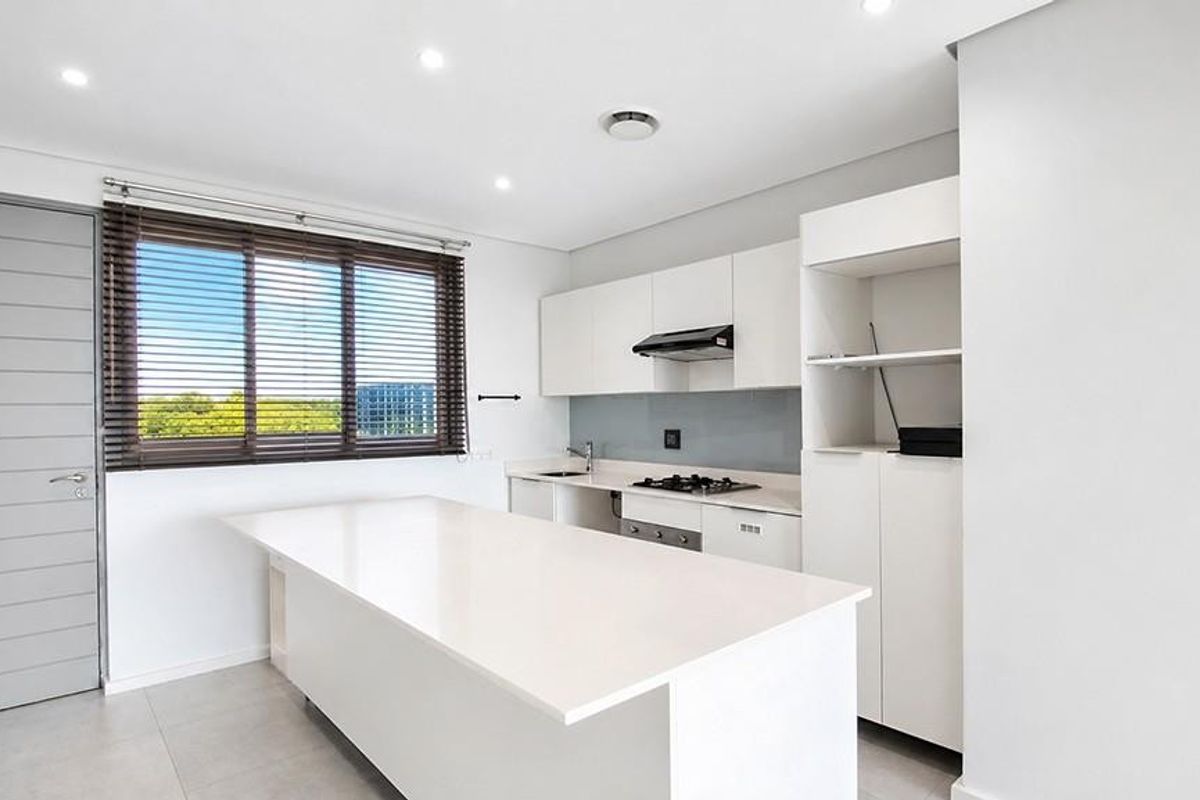 Available Immediately! UNFURNISHED 2 Bed 2 Baths Apartment to Let in Sibaya Precinct - Photo 5