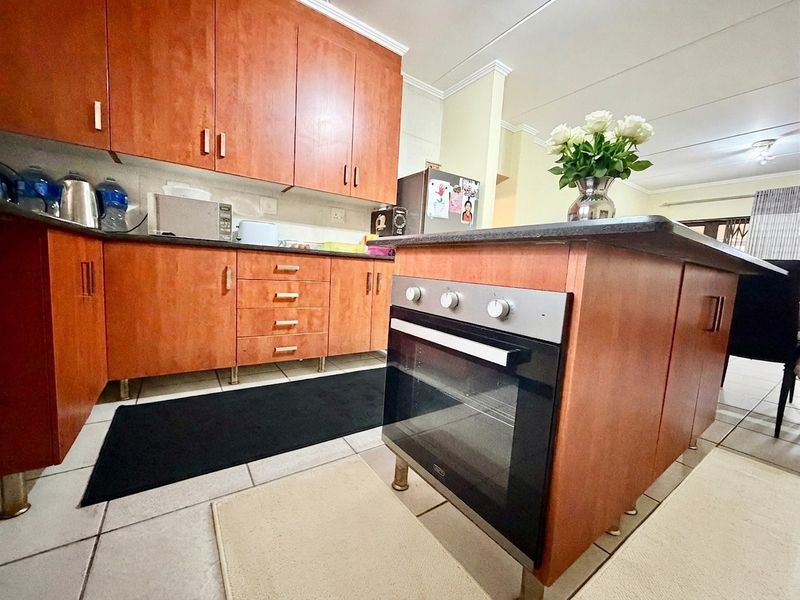 Apartment For Sale in Sunninghill, Sandton - Photo 7