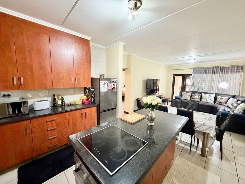 Apartment For Sale in Sunninghill, Sandton - Photo 5