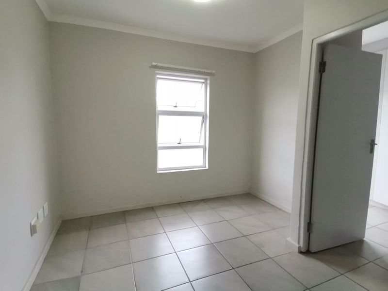 Investment Opportunity - One Bedroom Apartment For Sale at La Vie Estate in Paarl - Photo 7