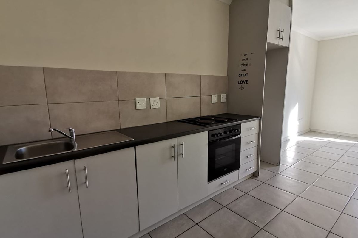 Investment Opportunity - One Bedroom Apartment For Sale at La Vie Estate in Paarl - Photo 5