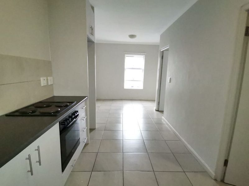 Investment Opportunity - One Bedroom Apartment For Sale at La Vie Estate in Paarl - Photo 4