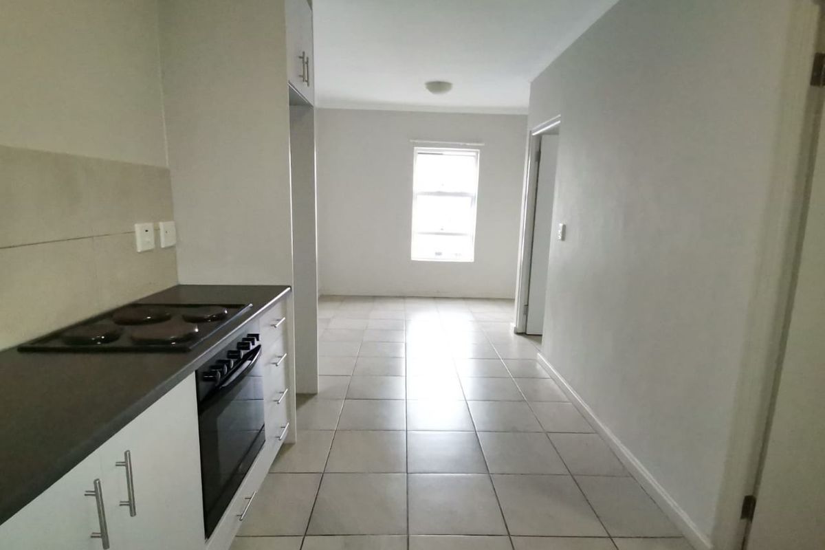 Investment Opportunity - One Bedroom Apartment For Sale at La Vie Estate in Paarl - Photo 4