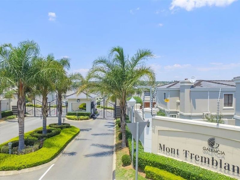 Apartment To Rent in Mont Tremblant,Fourways Sandton - Photo 1