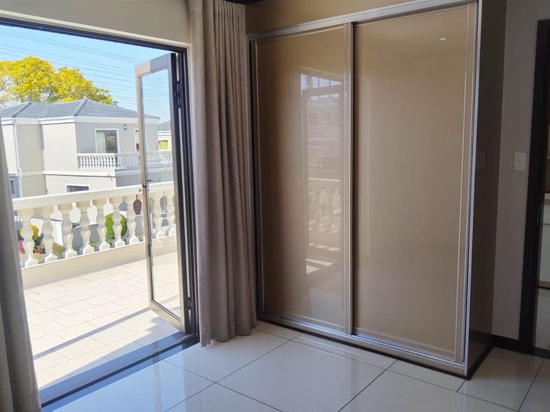 Apartment To Rent in Mont Tremblant,Fourways Sandton - Photo 10