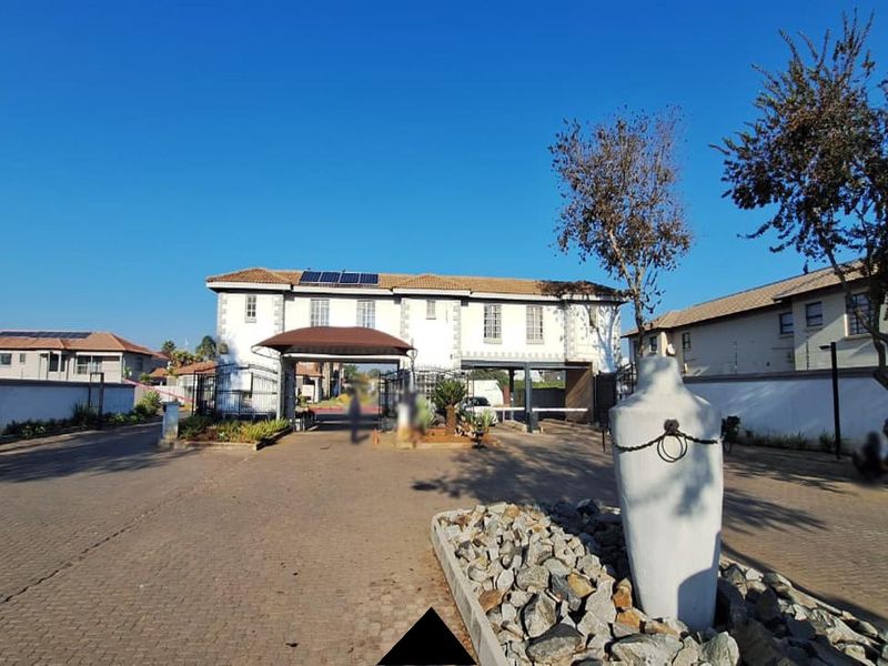 🏡 Cozy 1-Bedroom Townhouse for Sale in Brakpan 🏡 - Photo 2