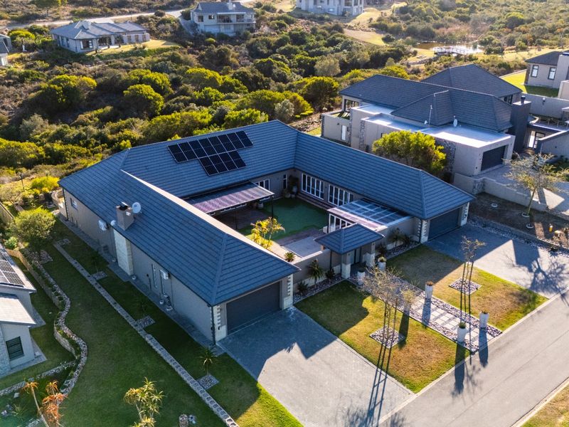 Luxury Estate Living Designed for Family and Entertaining - Photo 9
