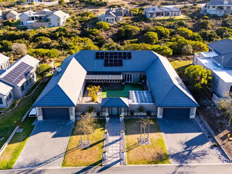 Luxury Estate Living Designed for Family and Entertaining - Photo 7