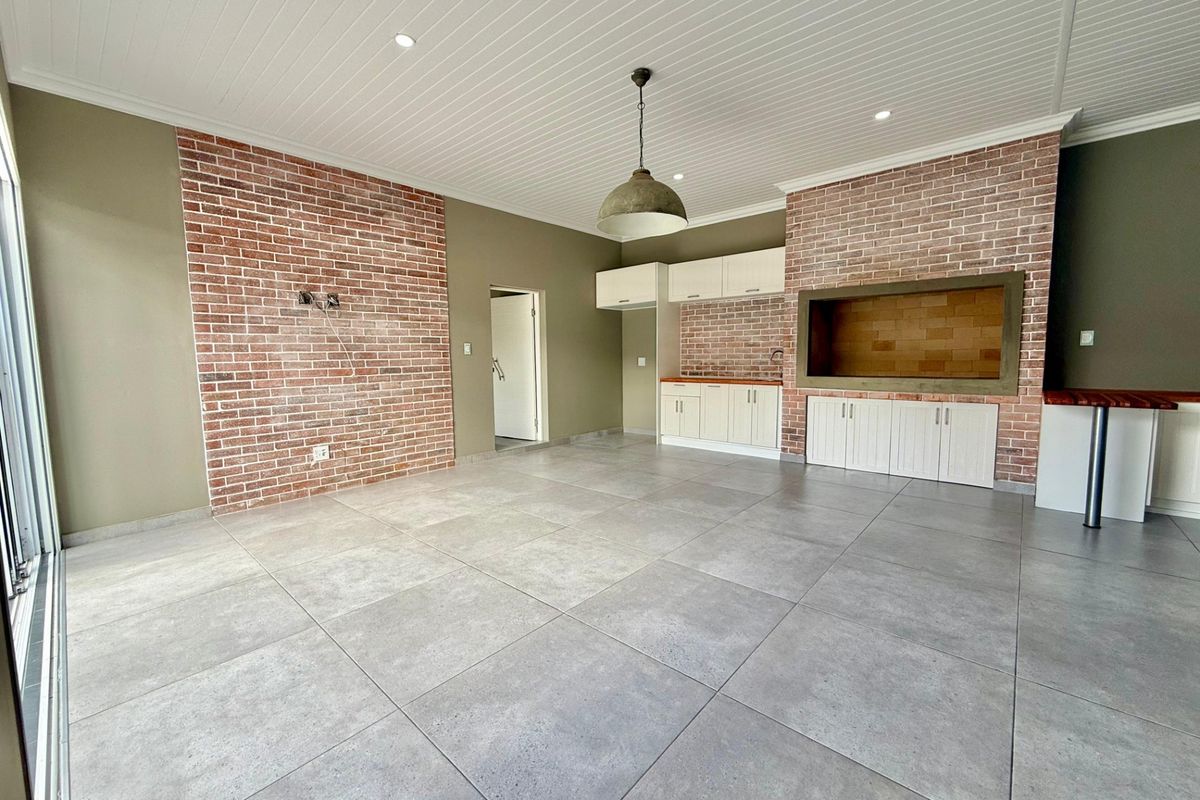 Luxury Estate Living Designed for Family and Entertaining - Photo 2