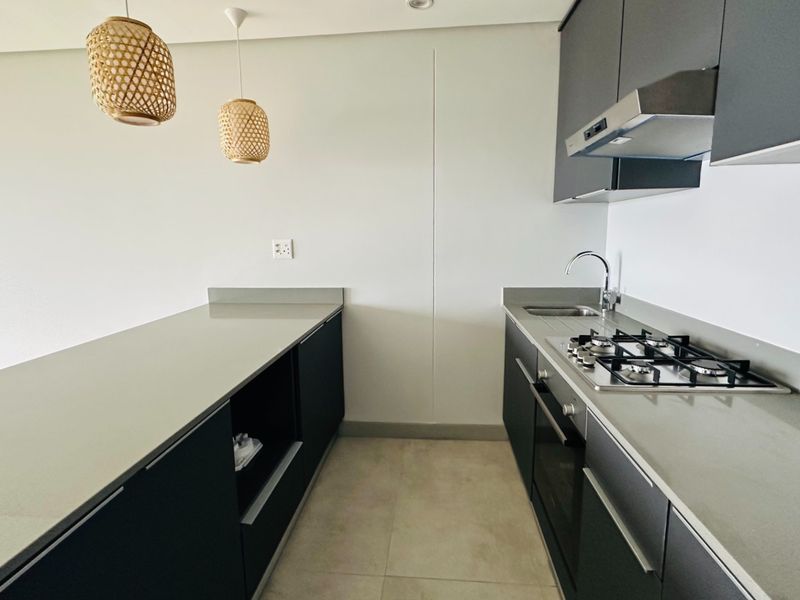 Stunning 2-Bedroom Apartment for Rent in Umhlanga! - Photo 7