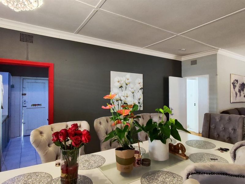 House For Sale in Symhurst, Germiston - Photo 6