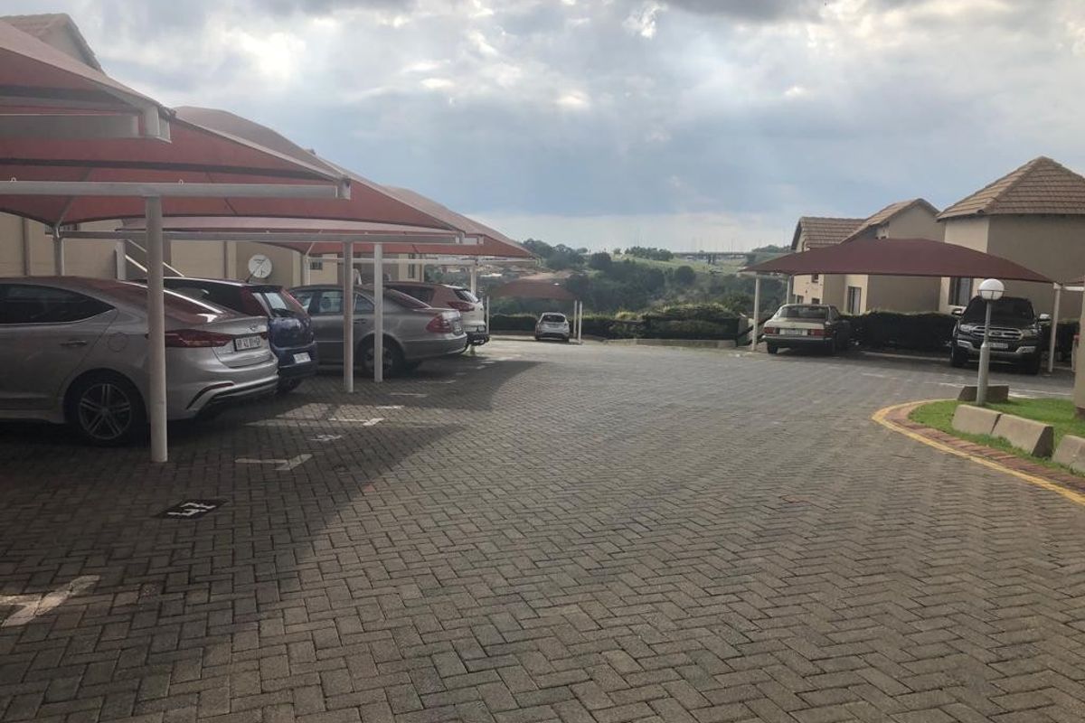 Townhouse For Sale in Winchester Hills, Johannesburg - Photo 3
