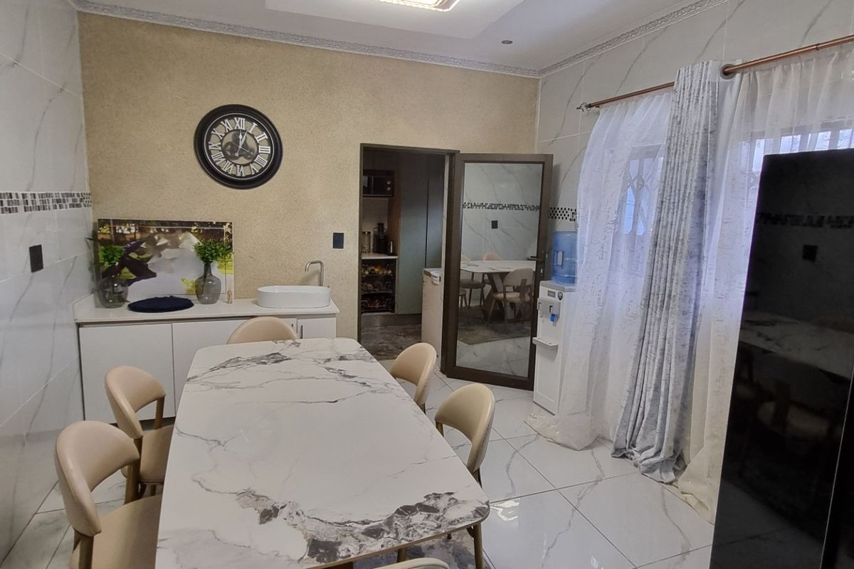 House For Sale in Brits Central, Brits, North West - Photo 4