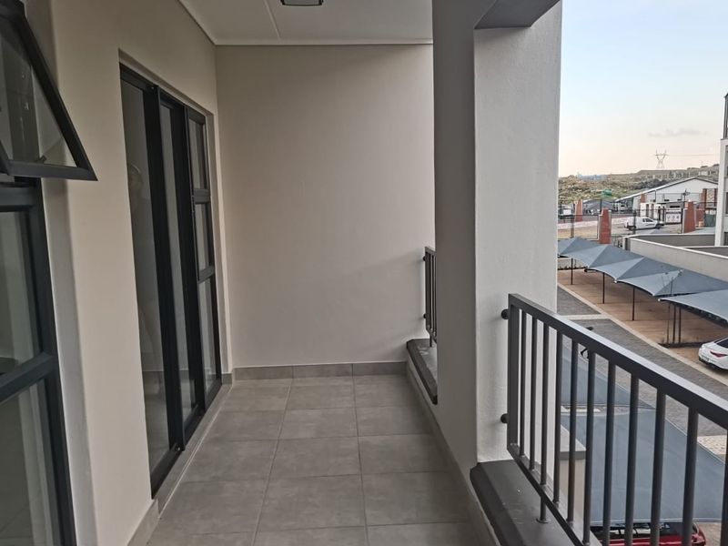 Apartment To Rent in Munyaka Lifestyle Waterfall, Midrand - Photo 7