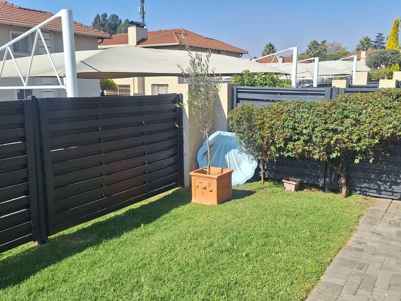 Modern Secure Garden Unit, 2-Bedroom Townhouse in Fairview Estates- Available immediately - Photo 3