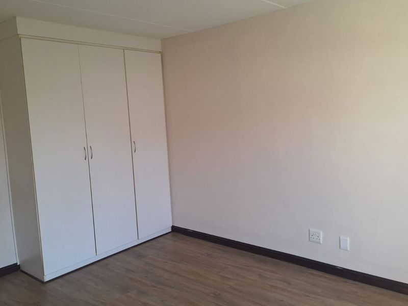 Modern Secure Garden Unit, 2-Bedroom Townhouse in Fairview Estates- Available immediately - Photo 10