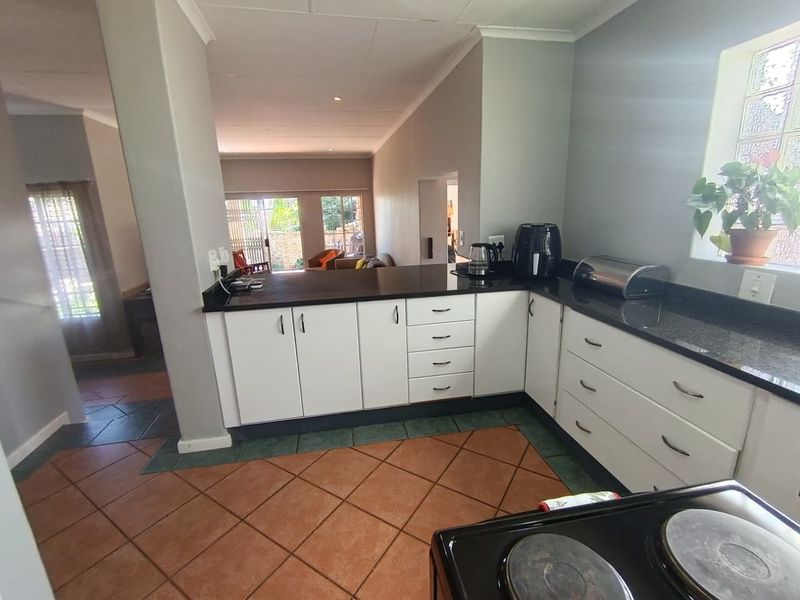 Townhouse To Rent in Newlands, Pretoria - Photo 8