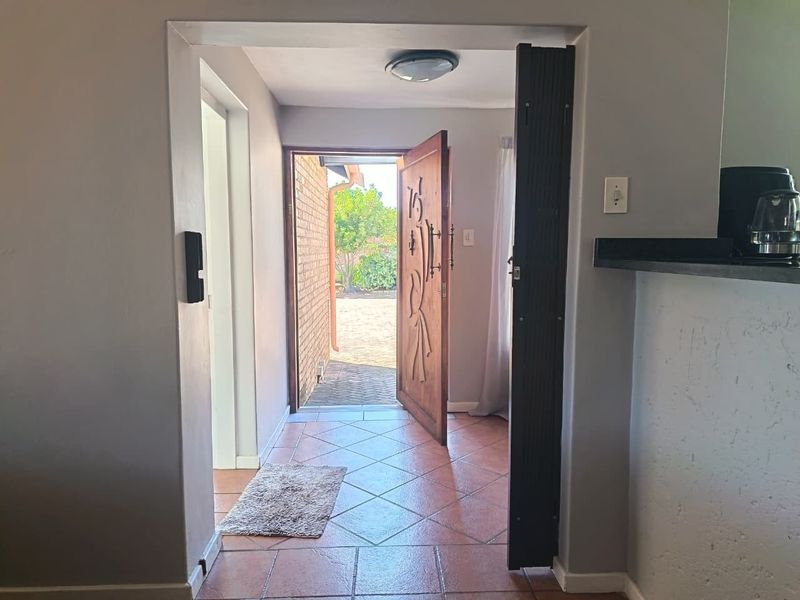 Townhouse To Rent in Newlands, Pretoria - Photo 2