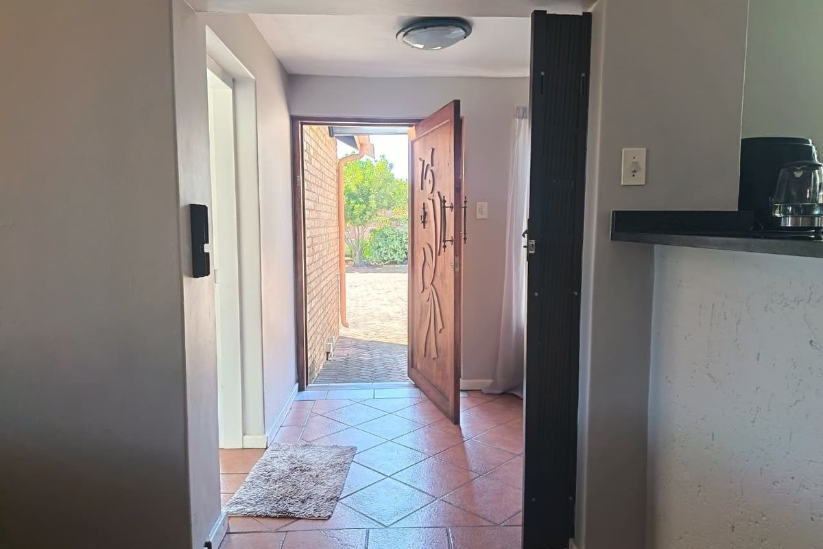 Townhouse To Rent in Newlands, Pretoria - Photo 2