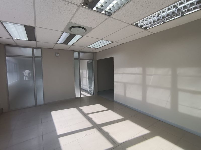 145 m2 Premium Offices To Let | Island Office Park | Riverhorse Valley - Photo 3