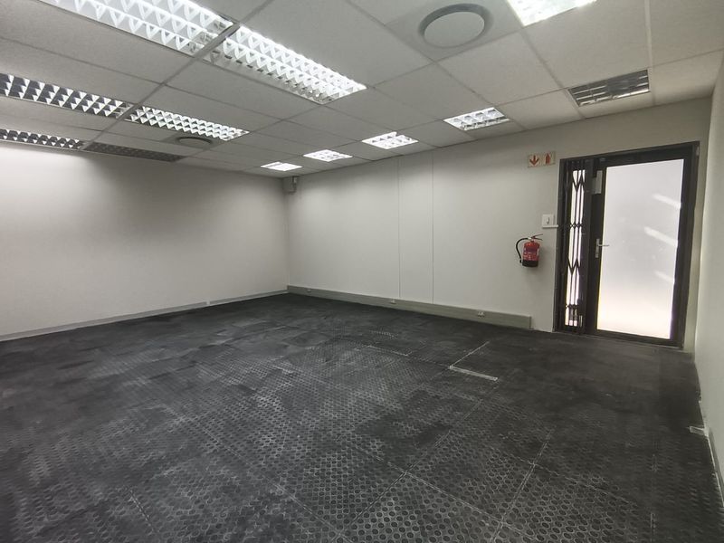 145 m2 Premium Offices To Let | Island Office Park | Riverhorse Valley - Photo 7