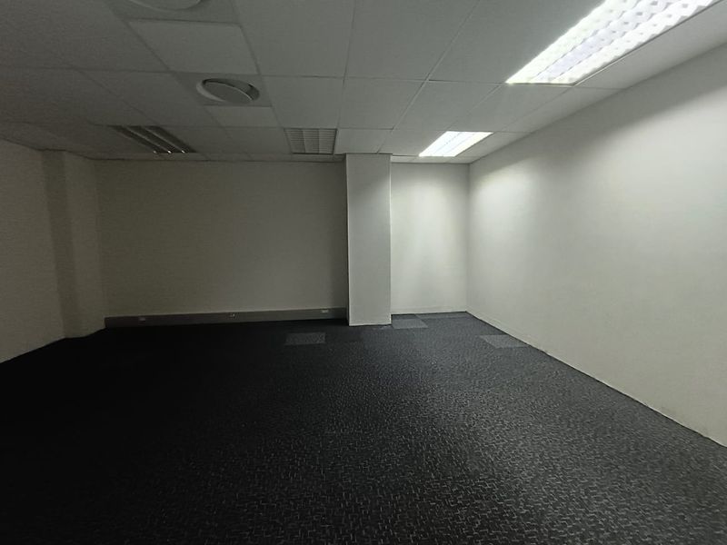 145 m2 Premium Offices To Let | Island Office Park | Riverhorse Valley - Photo 8
