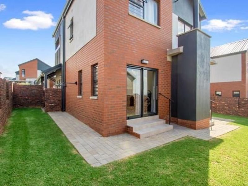 Elegant Family Home To Let in Baltimore Lifestyle Estate | Available 1 July - Photo 2