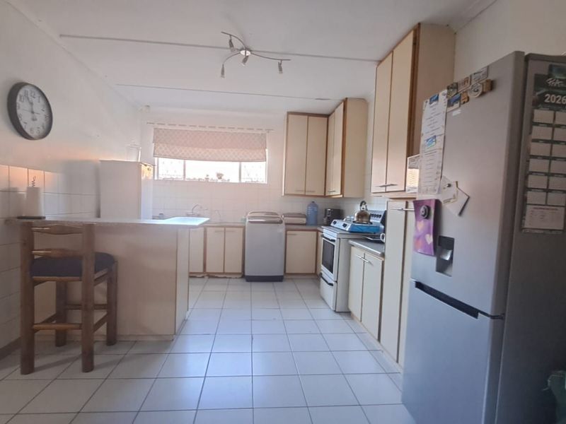 3 Bedroom Home with Flat in South Ridge, Kimberley - Photo 5