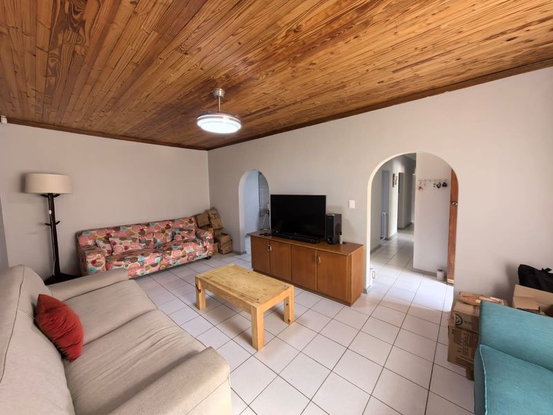 3 Bedroom Home with Flat in South Ridge, Kimberley - Photo 2