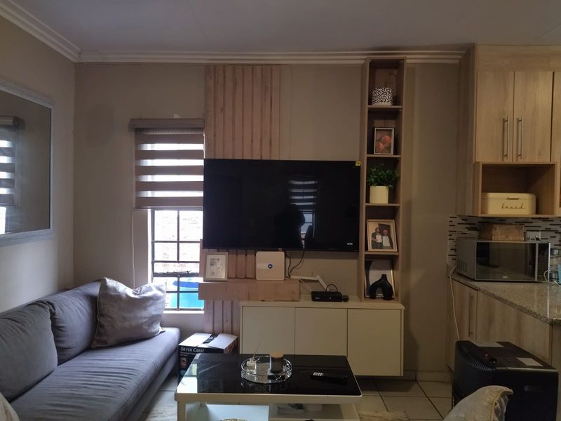 House To Rent in South Hills Paperbark , Johannesburg - Photo 10